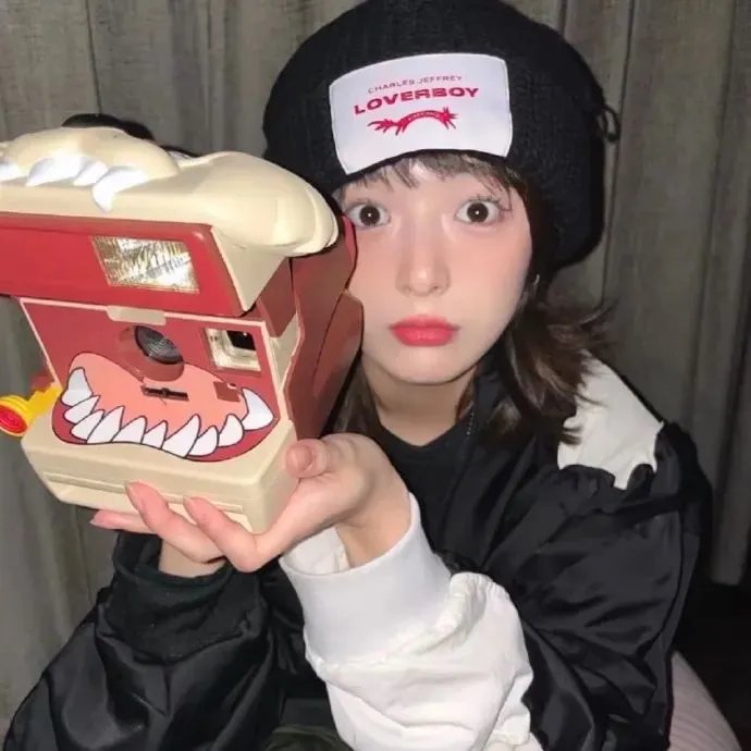 穷街艳女